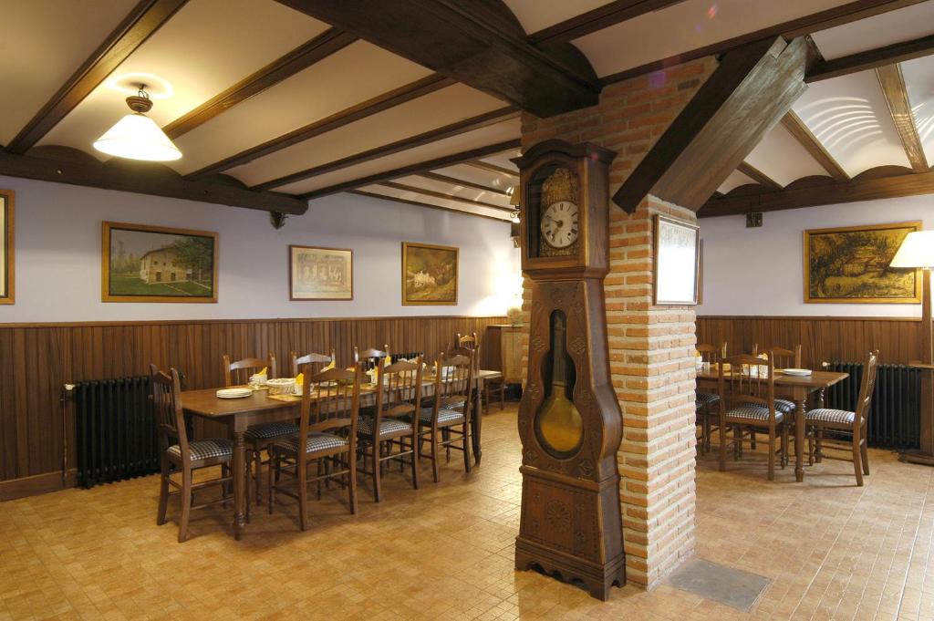 Kanpoeder - Adults Only - 18