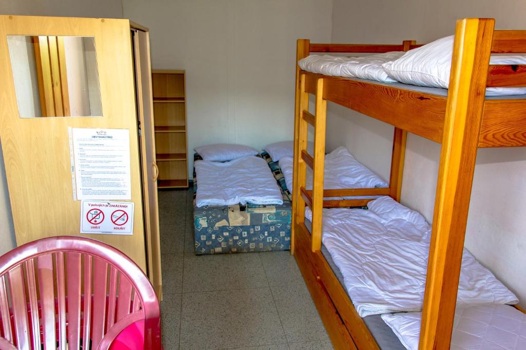Postel nebo postele na pokoji v ubytování ASTRA Lančov