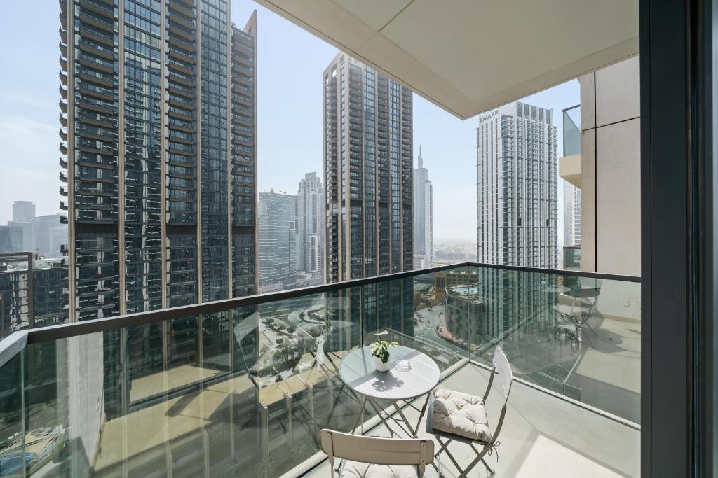Balkón nebo terasa v ubytování Contemporary 1BR next to Opera - Downtown Dubai