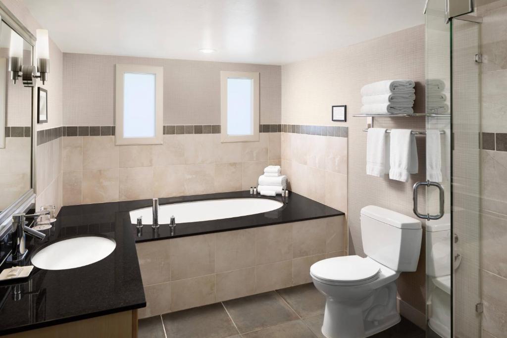 Delta Hotels by Marriott Calgary South - Resim 23