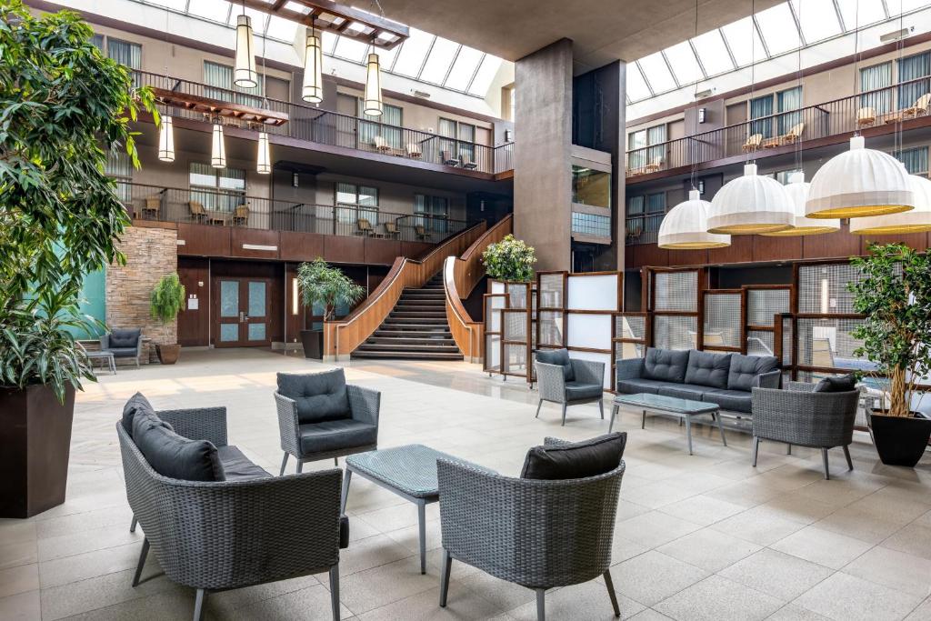 Delta Hotels by Marriott Calgary South - Resim 5