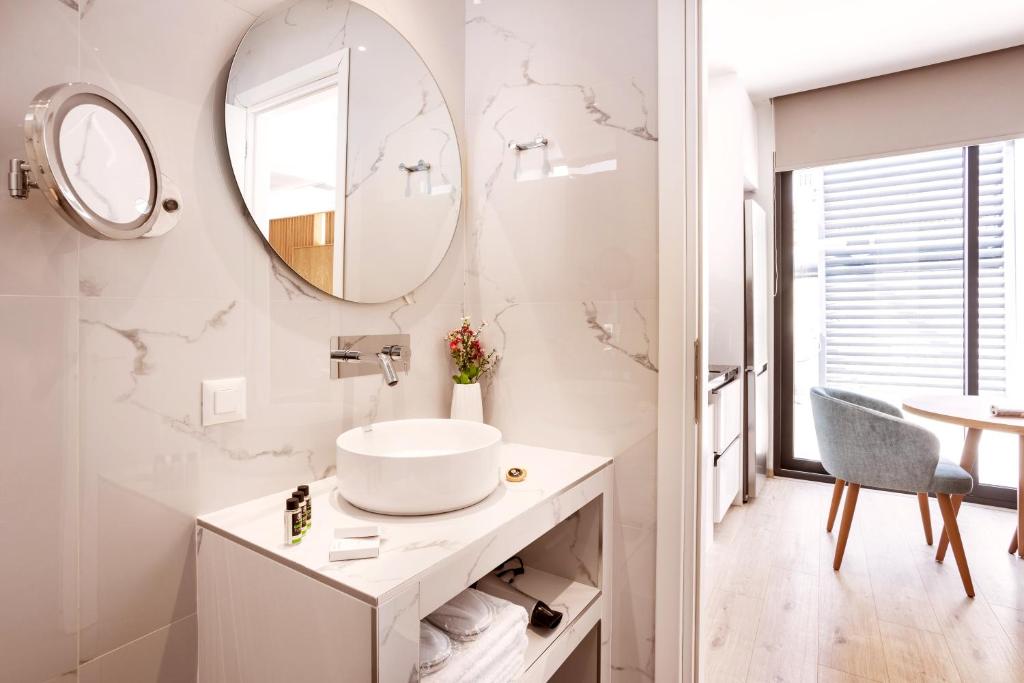 DAYS City Suites Athens - Resim 12