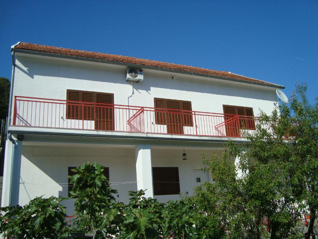 Budova, kde se apartmán nachází