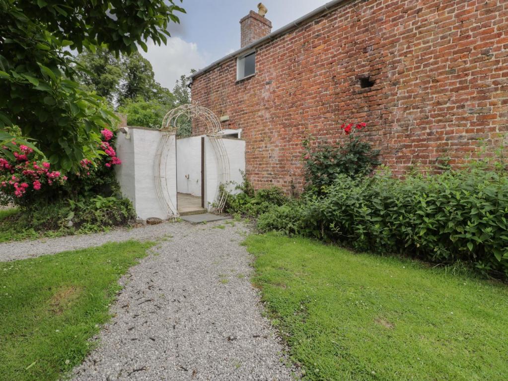 Walled Garden Cottage, Denbigh Updated 2024 Prices