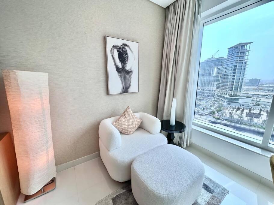 Fotografie z fotogalerie ubytování NEW! Stunning Studio with Canal View Business Bay v Dubaji