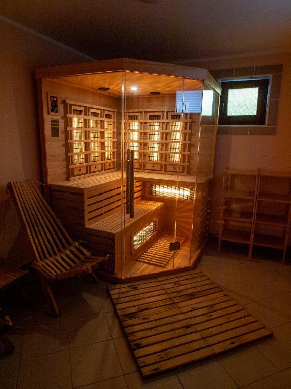 Holiday house Zarja - with sauna and hot tub - Three-Bedroom House