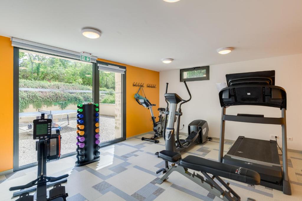 Fitness centrum a/nebo fitness zařízení v ubytování La Cachette