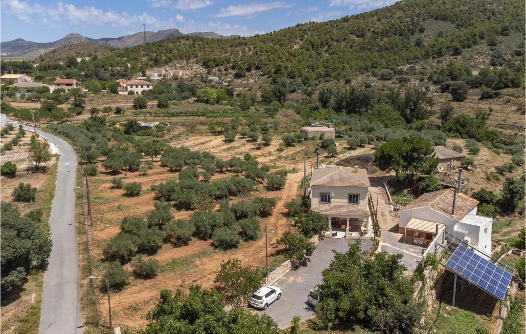 A bird's-eye view of 3 Bedroom Amazing Home In El Campillo