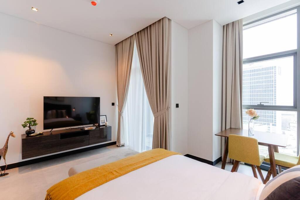 Stylish studio next to canal