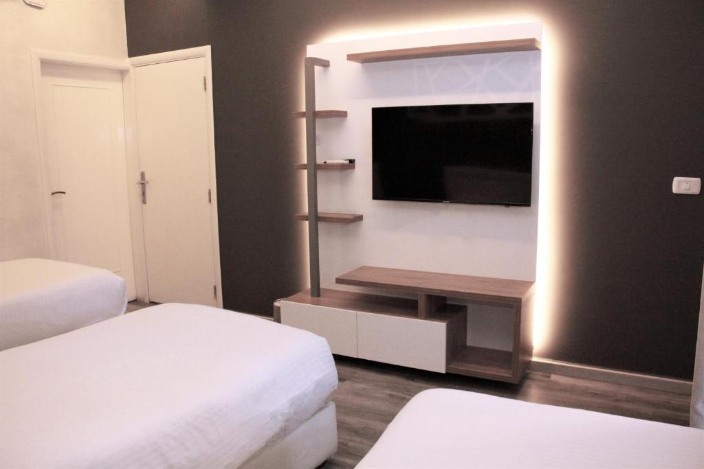 Postel nebo postele na pokoji v ubytování Beverly Hotel Beirut