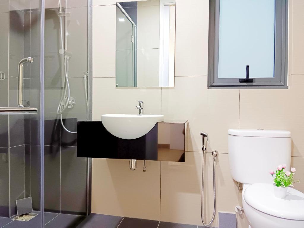 Koupelna v ubytování Medini LUXURY Suite, 3min to Legoland,3BR Netflix
