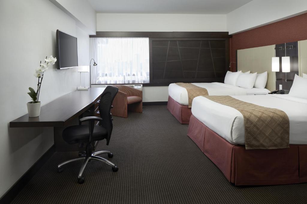 
Standard Queen Room with Two Queen Beds
