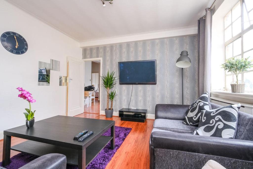 Classic Marble Arch Apartment, London (updated prices 2024)