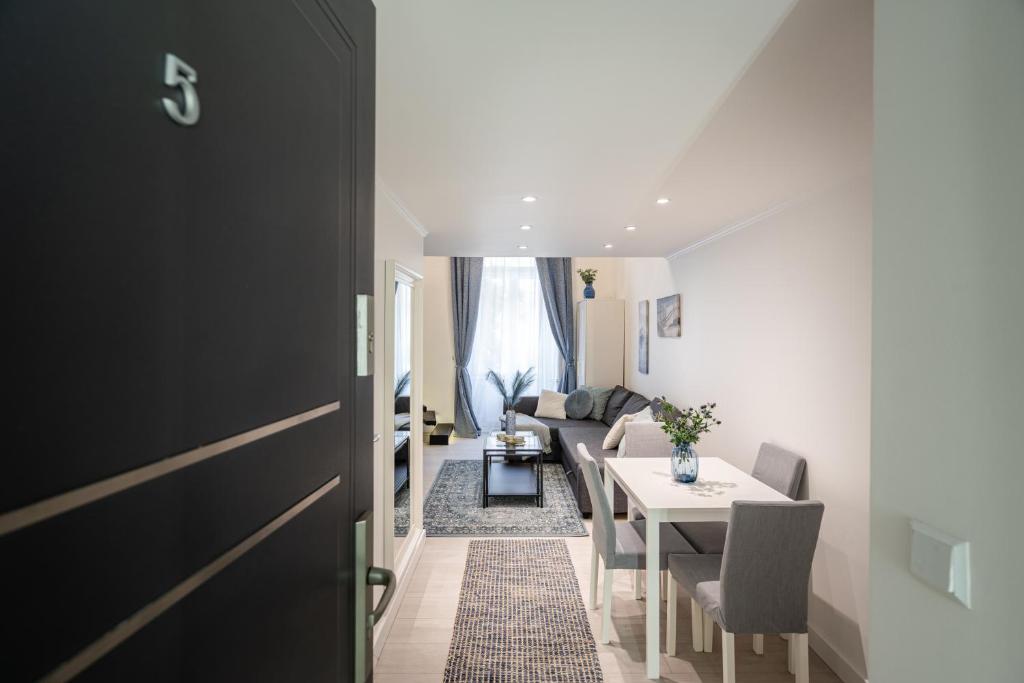 Szent István Apartments - Superior Double Room With Two Double Beds