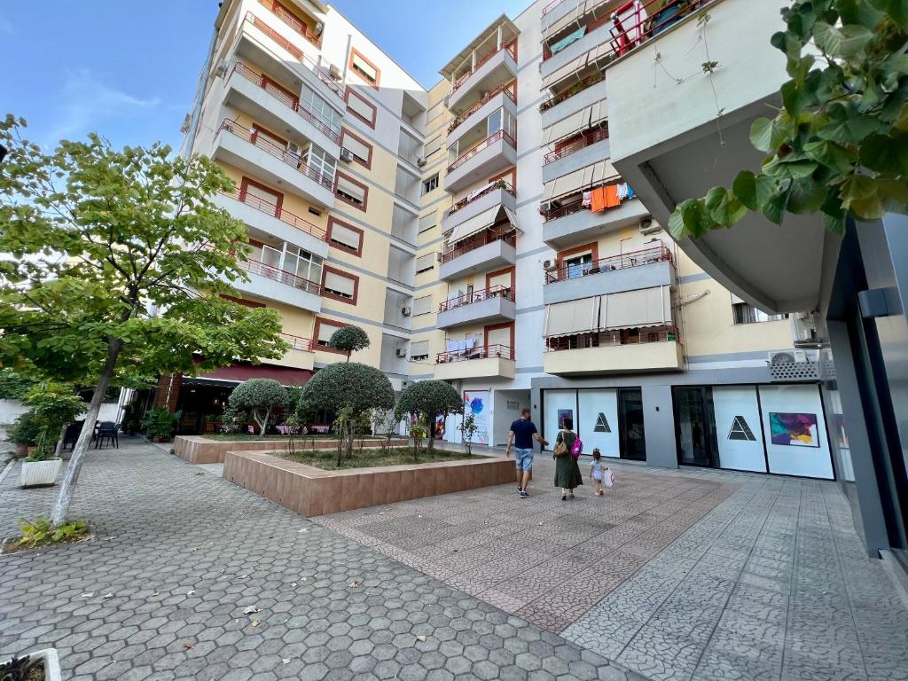 Apartment Tirana near The New Boulevard - Image 12