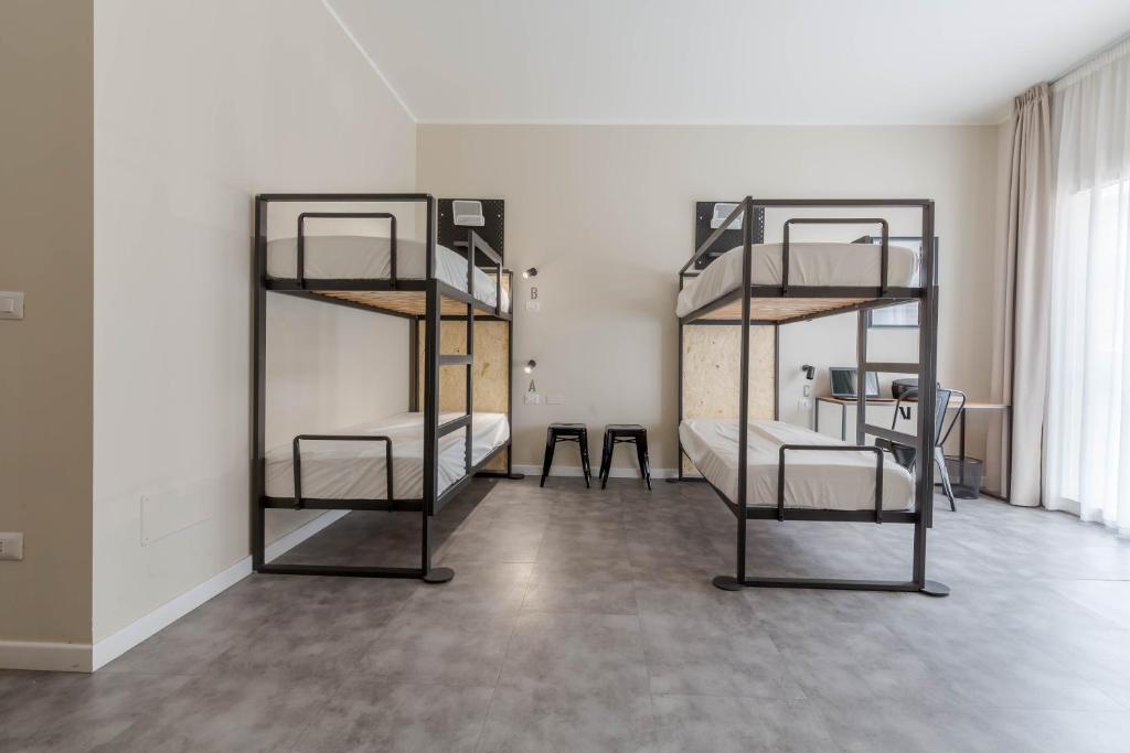 Fitness centrum a/nebo fitness zařízení v ubytování Piccolo Catalunya Hostel