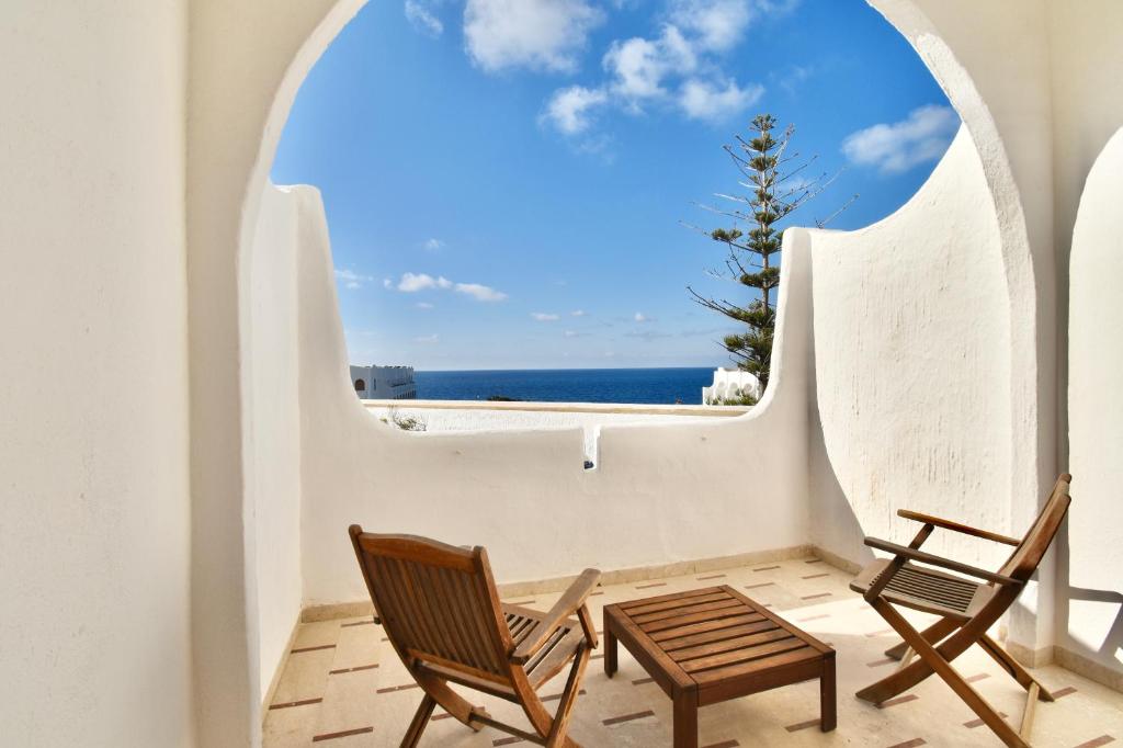 Cossyra Hotel - Driepersoonskamer Met Uitzicht Op Zee