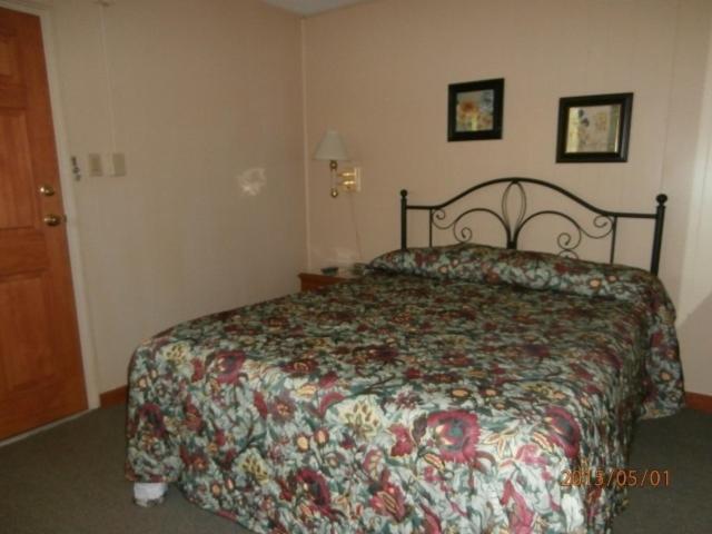 Riverbend Lodging photo