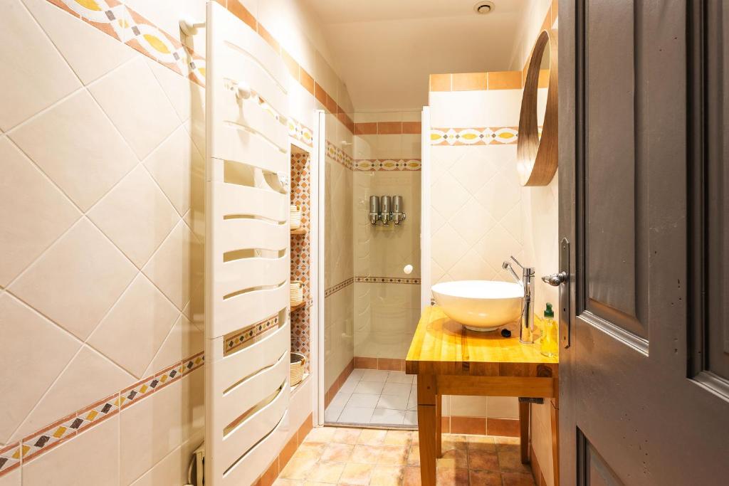 Koupelna v ubytování Le Gîte du Carmel