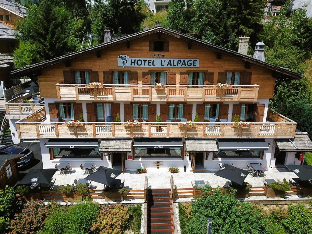 Budova, kde se hotel nachází