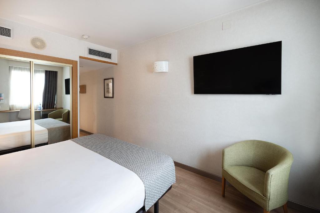 Catalonia Albeniz - Resim 17