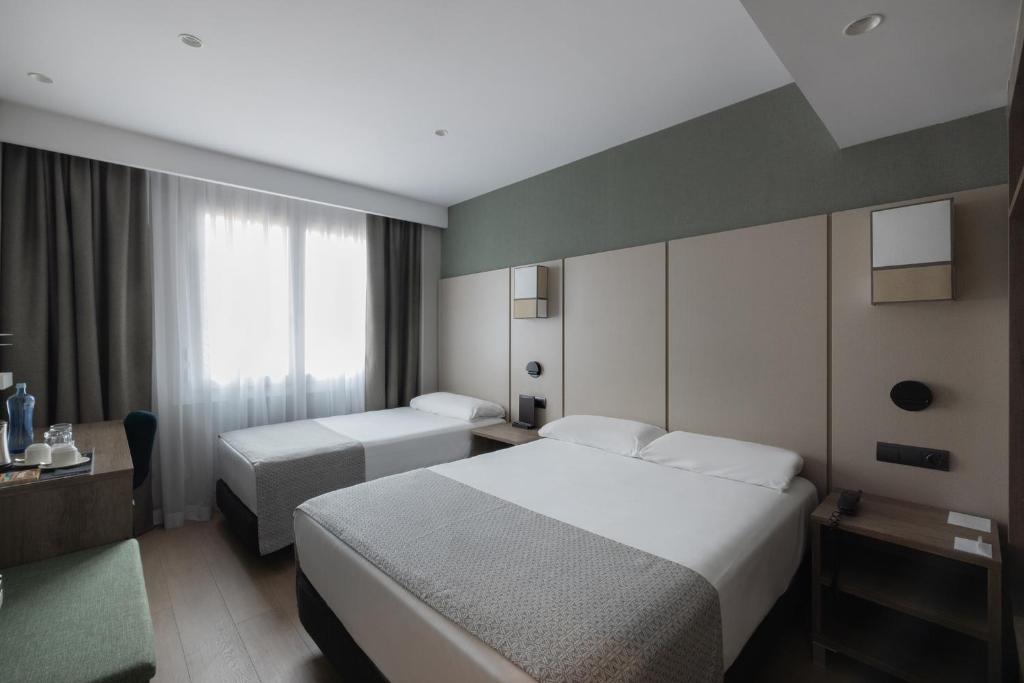 Catalonia Albeniz - Resim 29