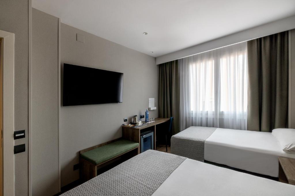 Catalonia Albeniz - Triple Room (3 Adults)