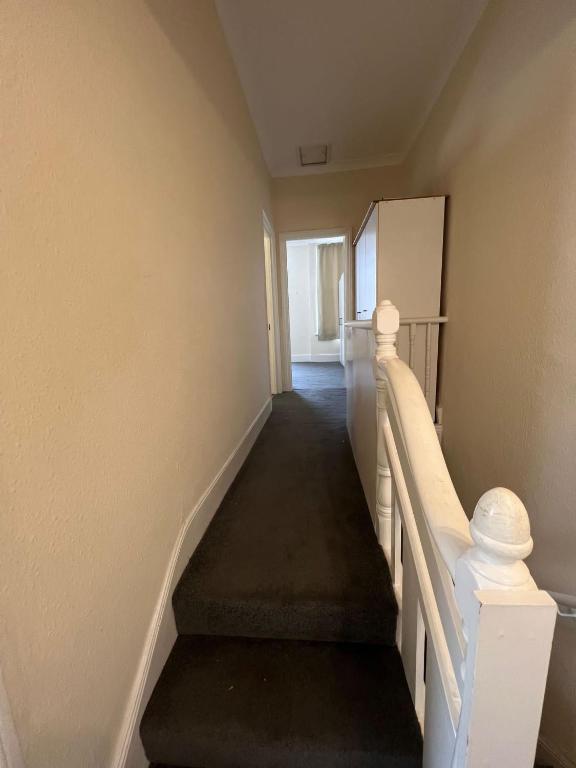 Postel nebo postele na pokoji v ubytování East london 2 bedroom apartment