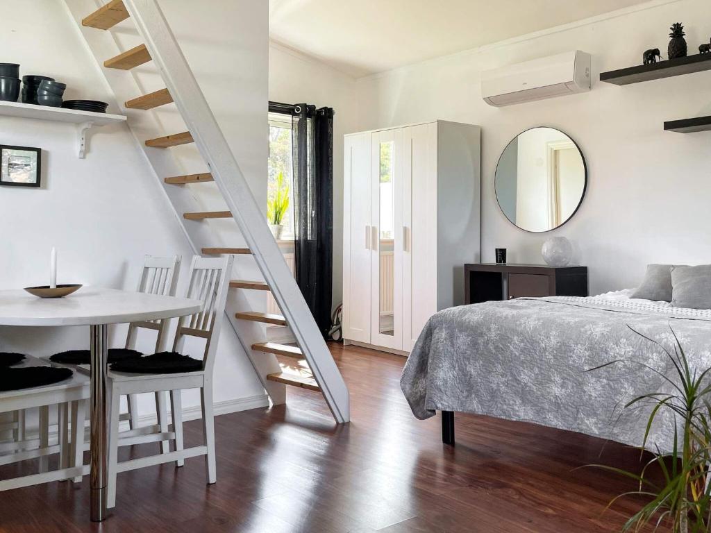 Postel nebo postele na pokoji v ubytování Holiday home RÖNNÄNG VI