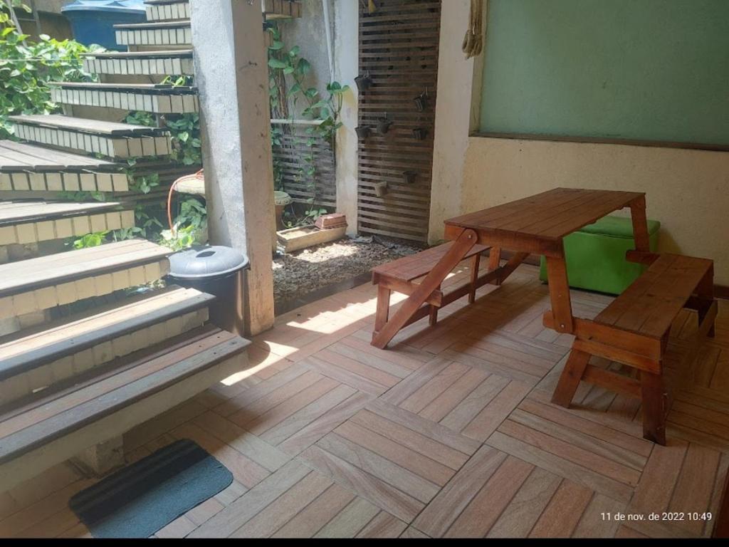 Casa de Campo e Rústica com piscina, churrasqueira e banheira de uso privativo - Housity