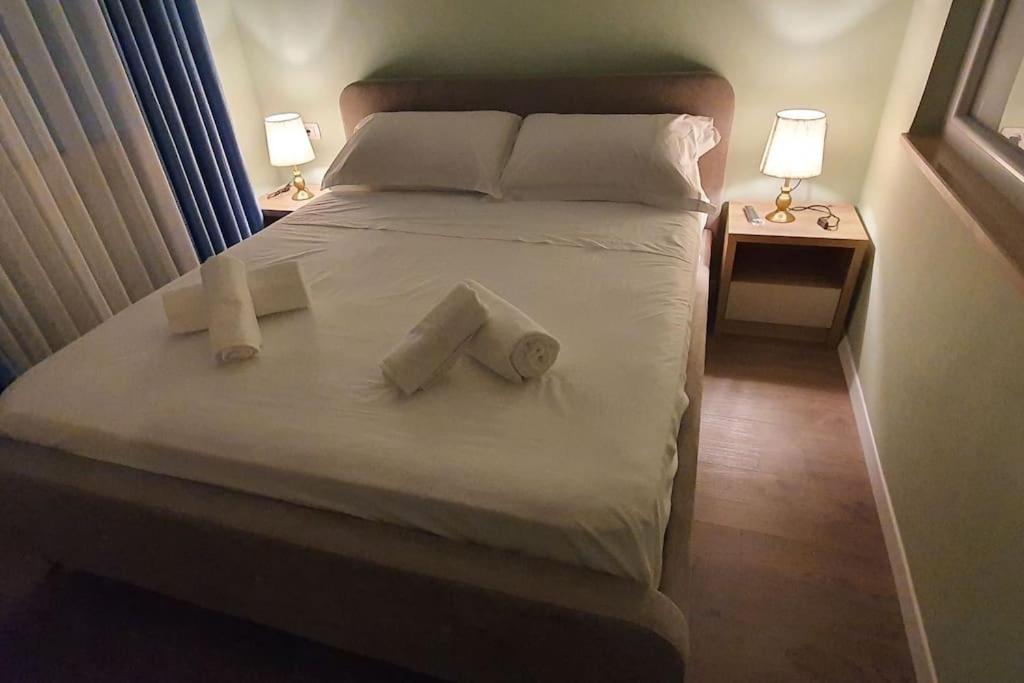 Center Apartment Tirana - Image 7