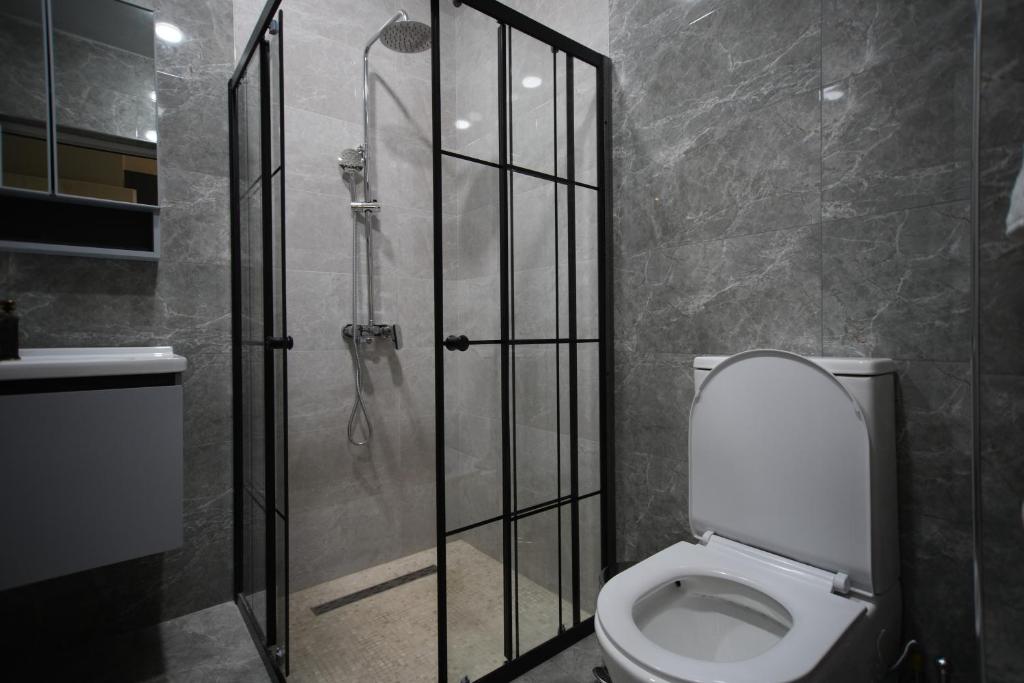 Koupelna v ubytování WHITE HOTEL GYUMRI