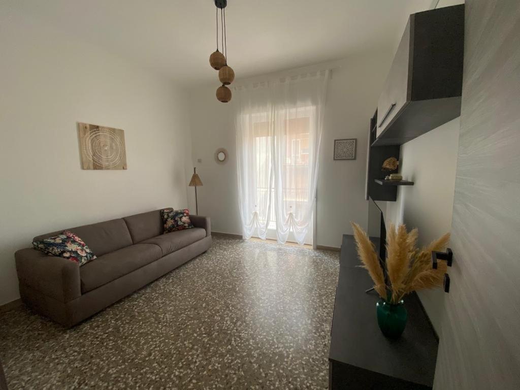 B&B Skuma Home