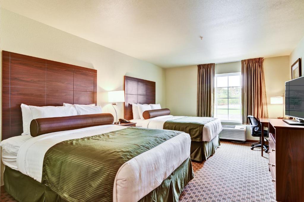 Cobblestone Inn & Suites - Ambridge - 