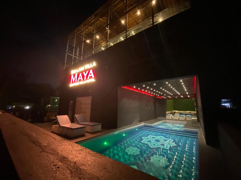 Majoituspaikassa Bellani Villa Maya tai sen lähellä sijaitseva uima-allas