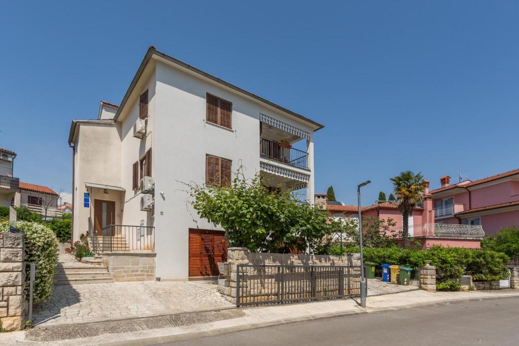 Budova, v ktorej sa apartmán nachádza