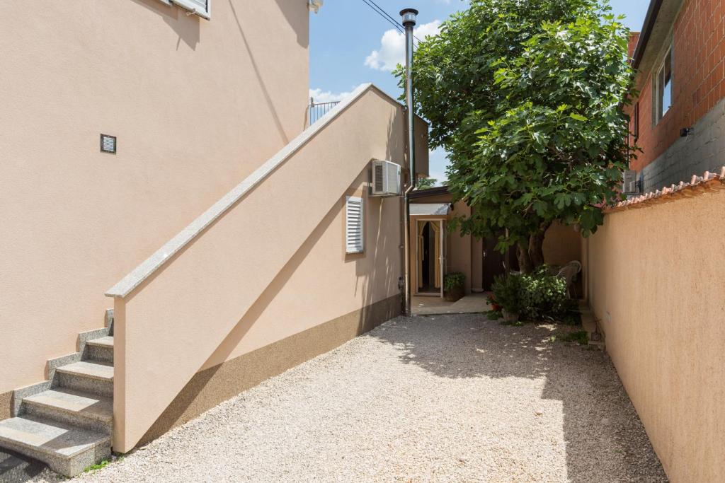 Budova, kde se apartmán nachází
