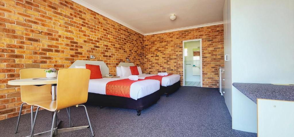 Golf Club Motor Inn Wingham - Standard Triple Room (geen Huisdieren Toegestaan)