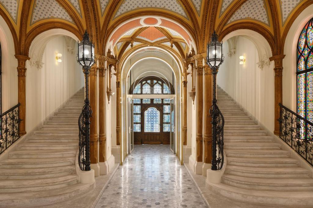 W Budapest - Resim 27