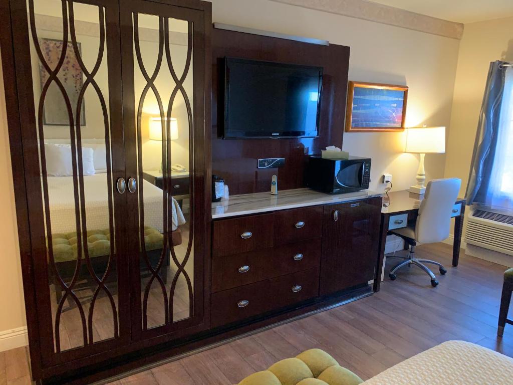 Rocklin Park Hotel - Queen Room Met Balkon