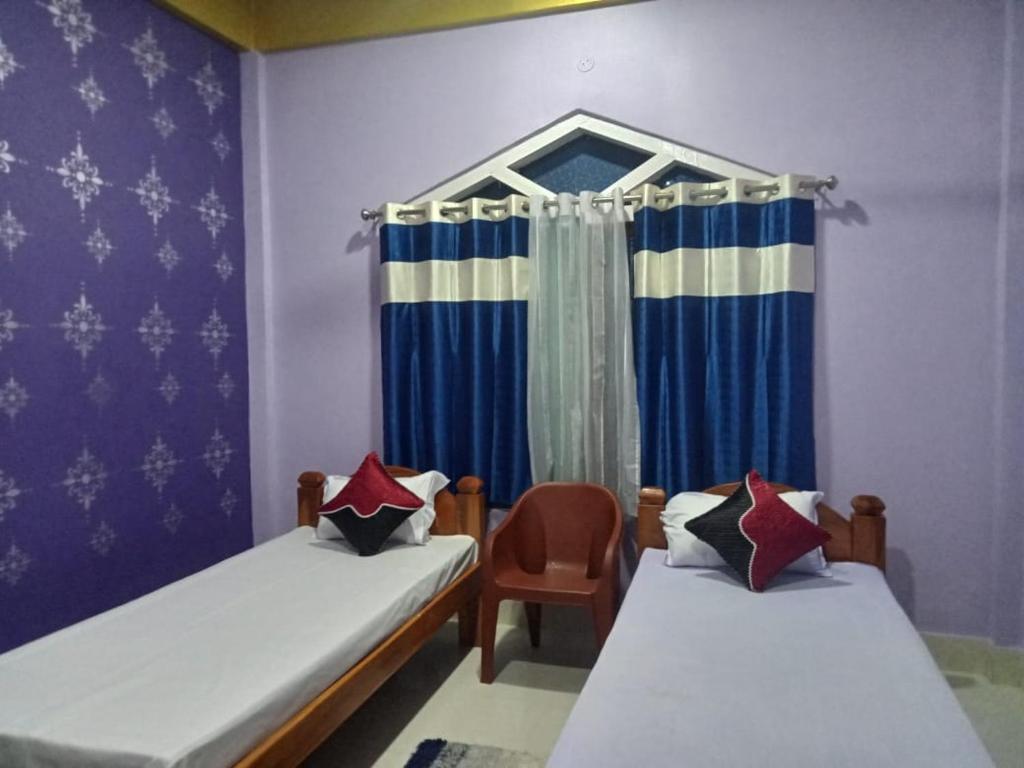 Hotel Holiday Palace - Housity