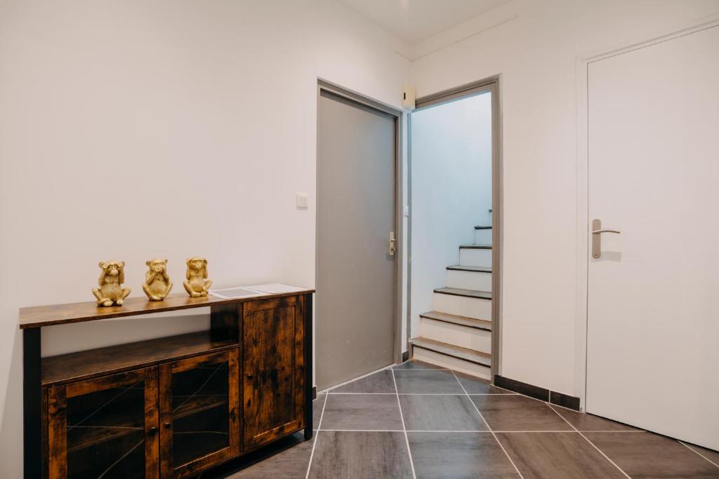 Fotografia z galérie ubytovania Coeur de ville #B1 - Chambre privée dans logement partagée - Proche commerces et transports v destinácii Cholet