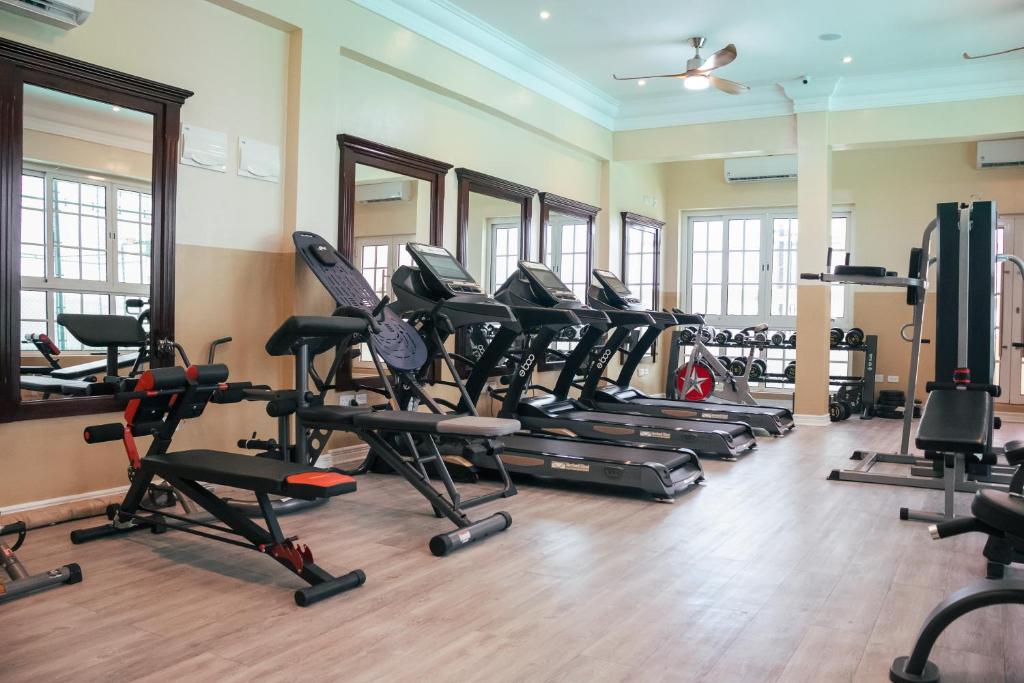 Fitness centrum a/nebo fitness zařízení v ubytování Zimansky Hotel