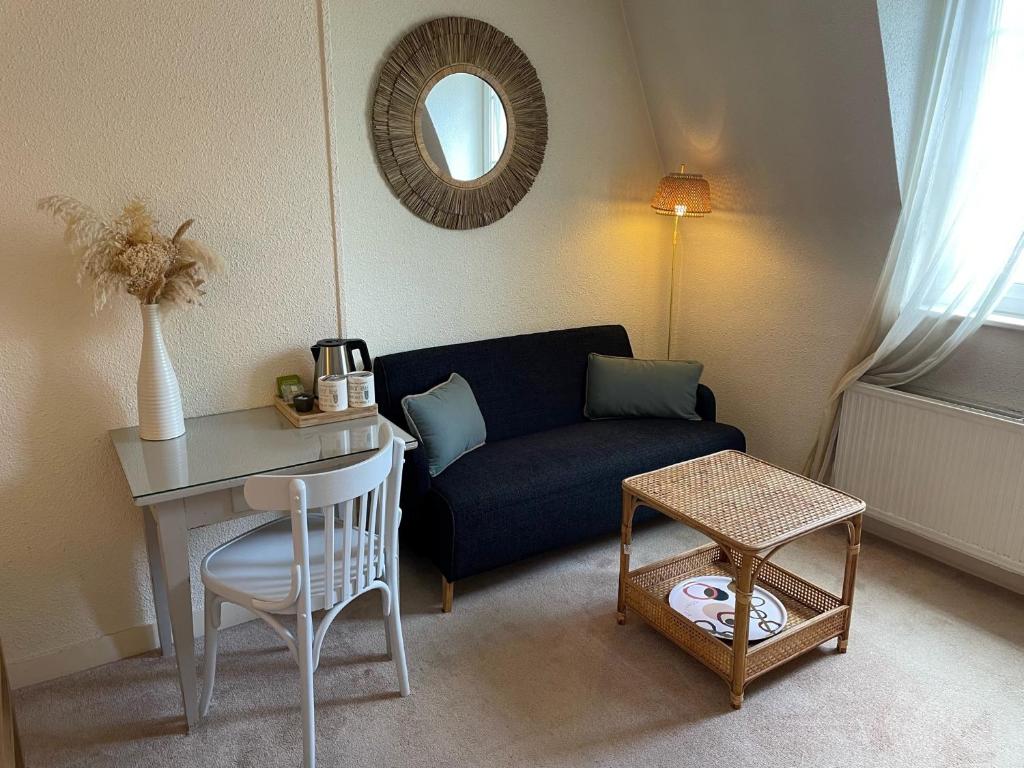 Hotel Des Falaises - Large Double Room