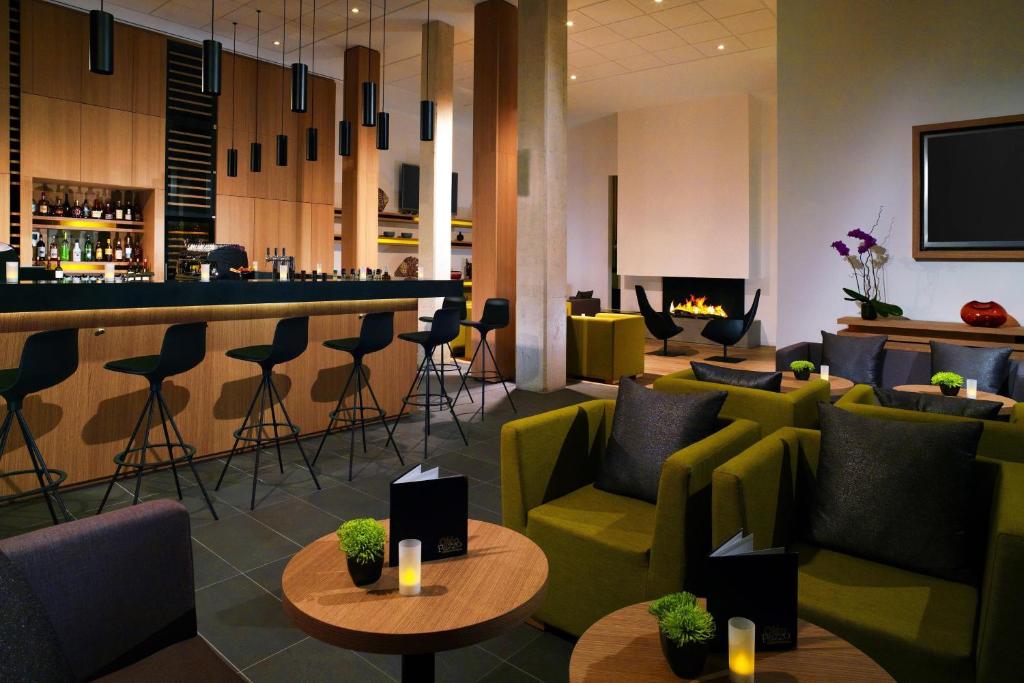 Posezení v ubytování Courtyard by Marriott Montpellier