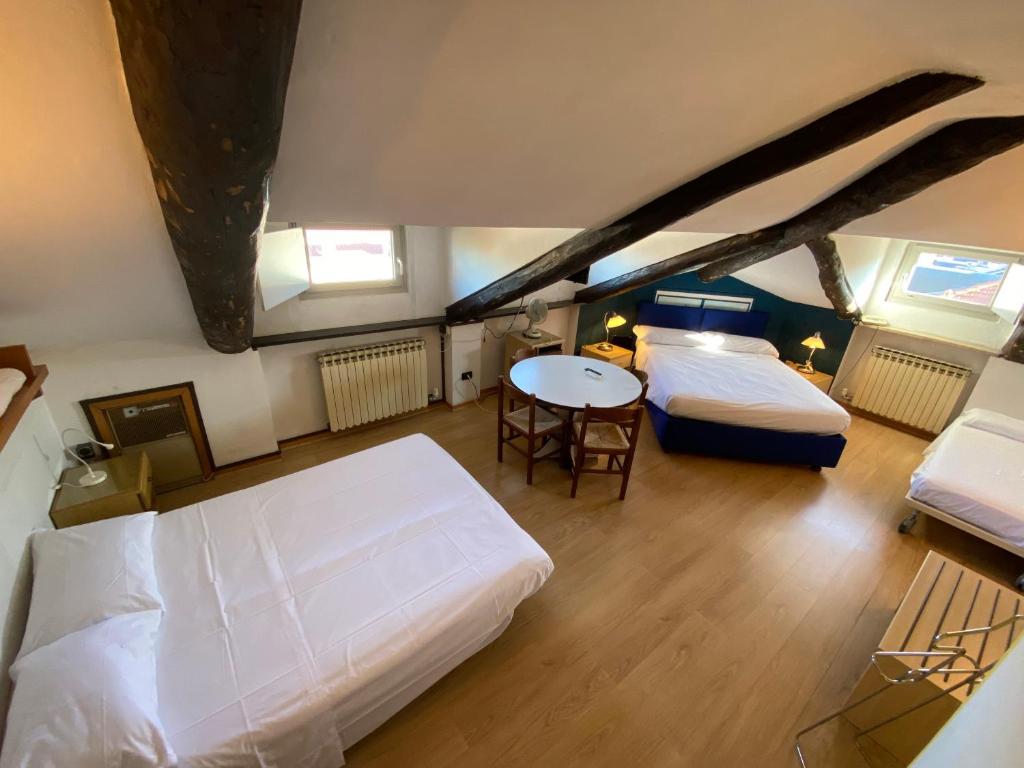 
Family Room - Attic
