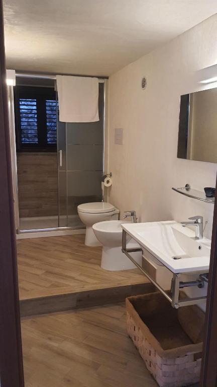 Bagno di Sotto la Torre e sopra il Porticciolo