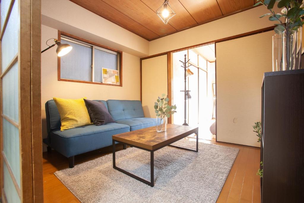 hojo building - One-Bedroom Apartment