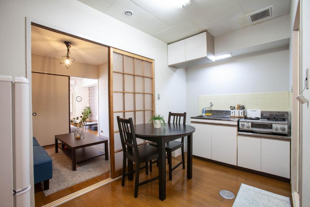 hojo building - One-Bedroom Apartment