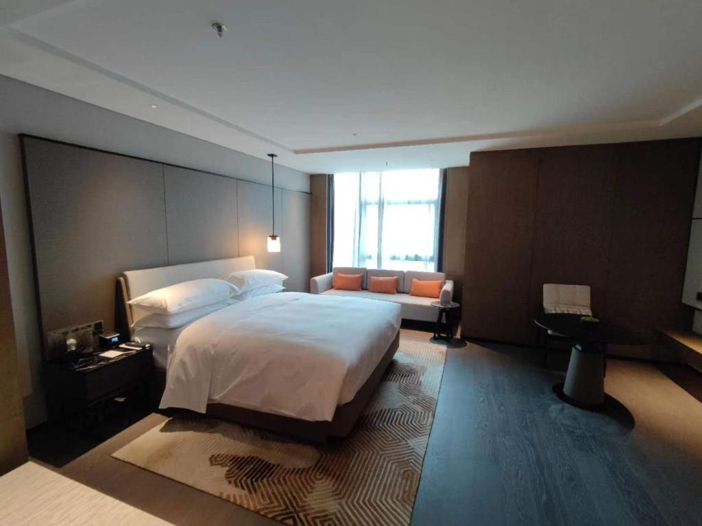 Sheraton Xi'an South - Room King Premium Con Vista Al Jardín